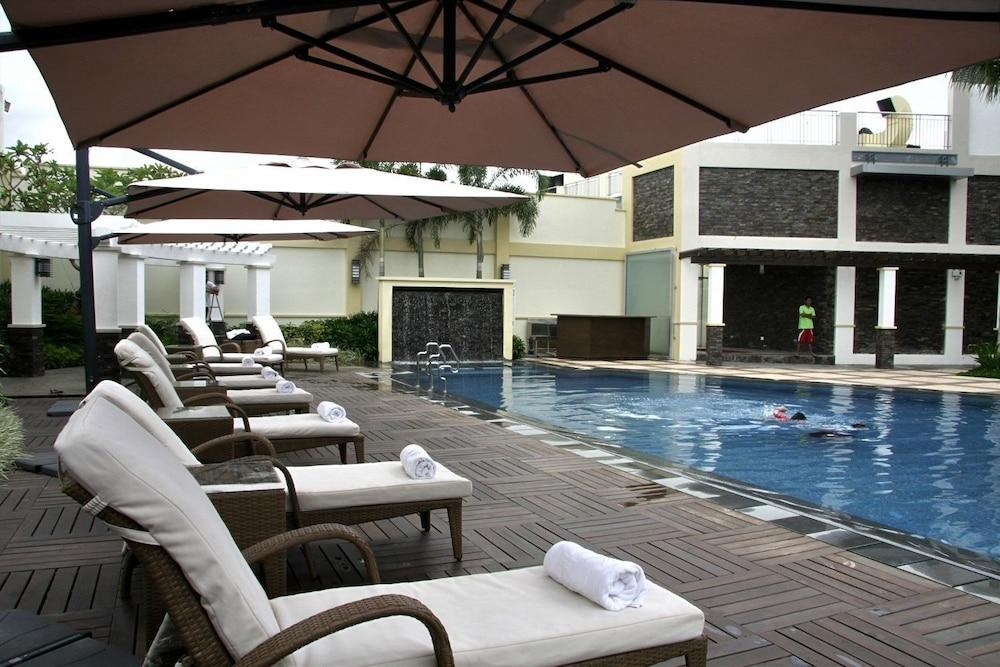 The Avenue Plaza Hotel Naga  Exteriör bild